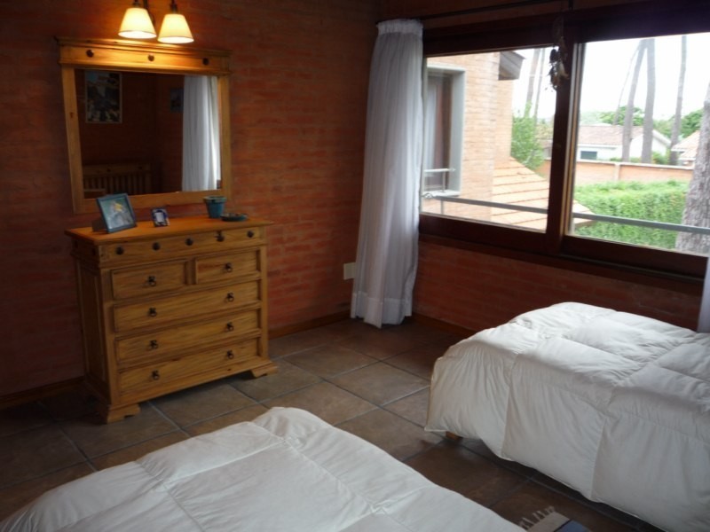 Hermosa casa para alquilar a tres cuadras del mar en Pinares.